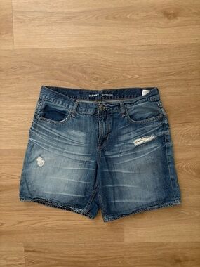 Old Navy Distressed Boyfriend Denim Shorts - Medium Blue